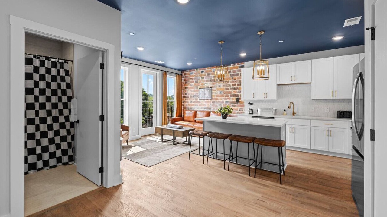 Photo of Livingroom in Talbot's Corner
