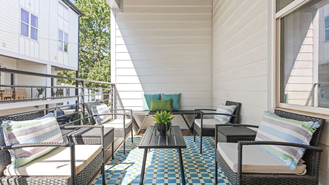 Photo of Patio Balcony in Hillsboro West End