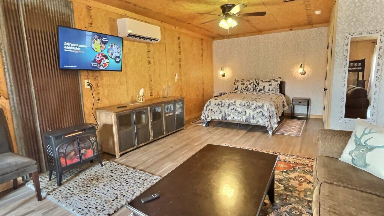 Photo of Bedroom in Eureka Springs