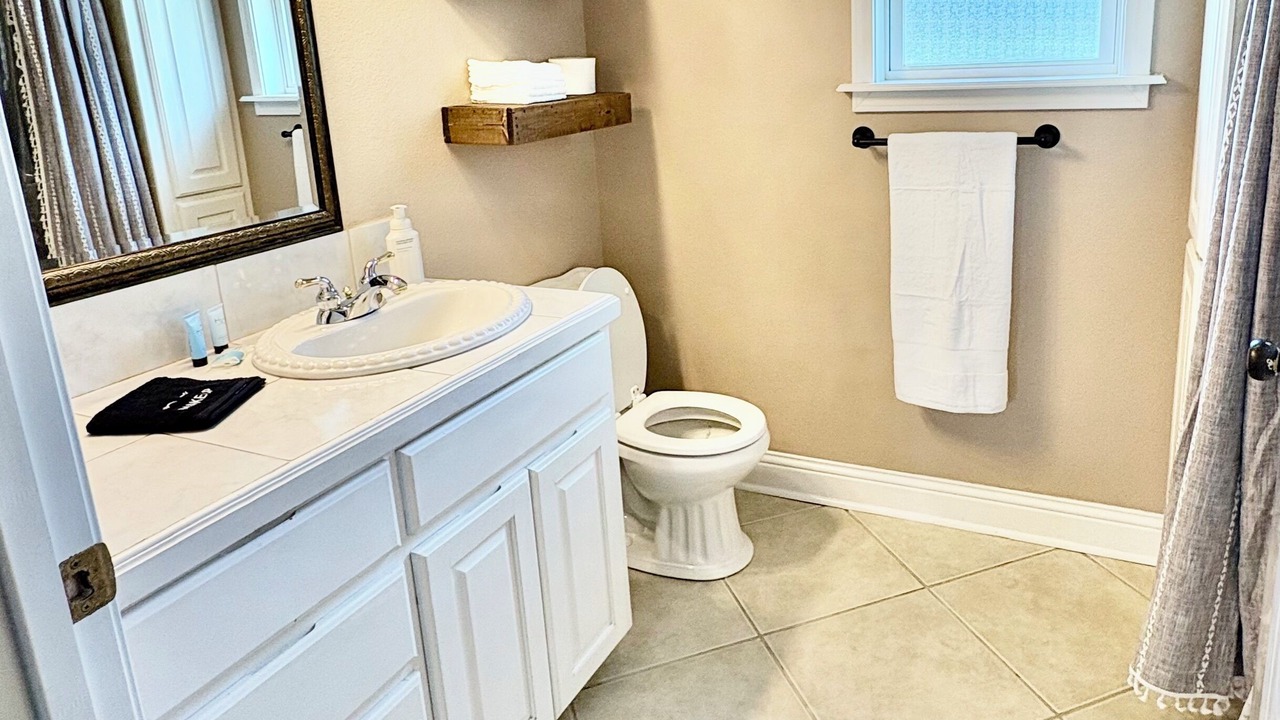 Photo of Bathroom in Sulphur Springs