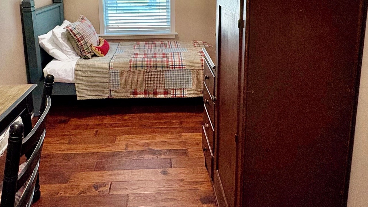 Photo of Bedroom in Sulphur Springs