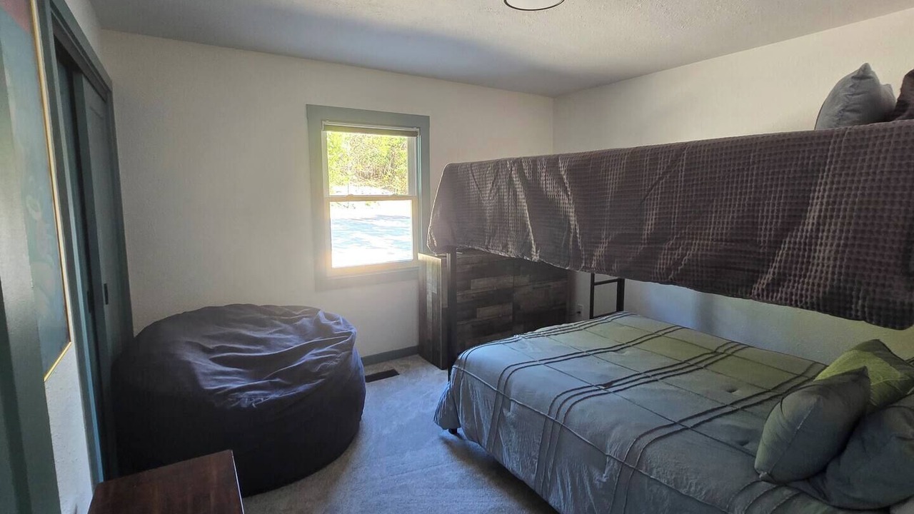 Photo of Bedroom in Holiday Island