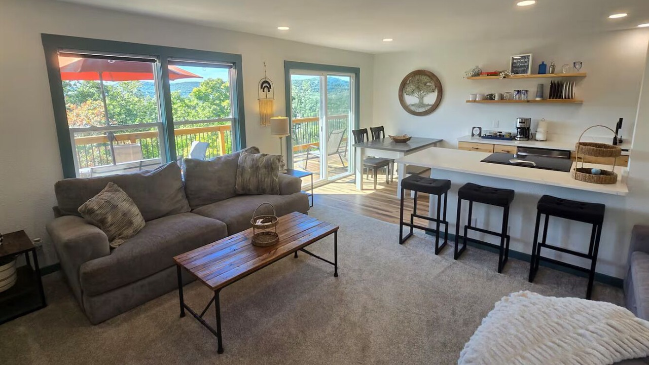 Photo of Livingroom in Holiday Island