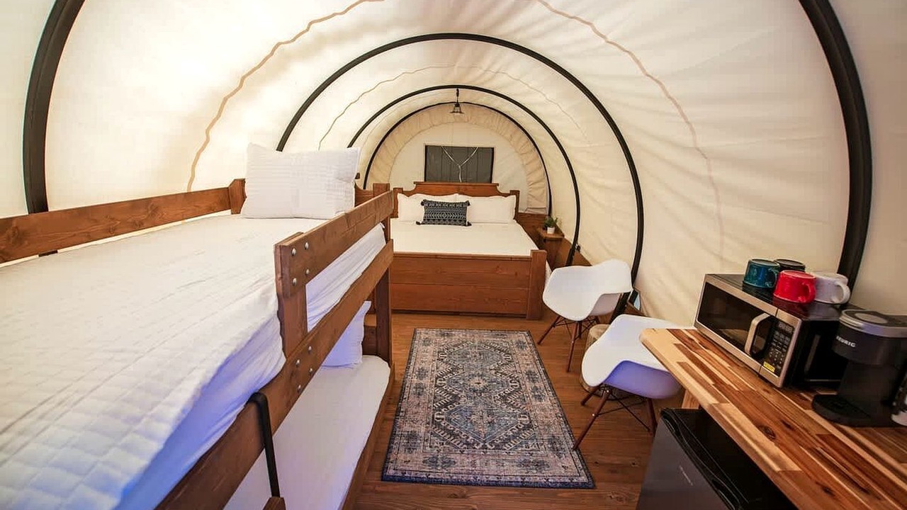 Photo of Bedroom in Benton