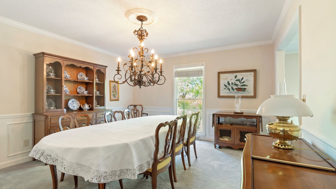 Photo of Livingroom in McMinn County