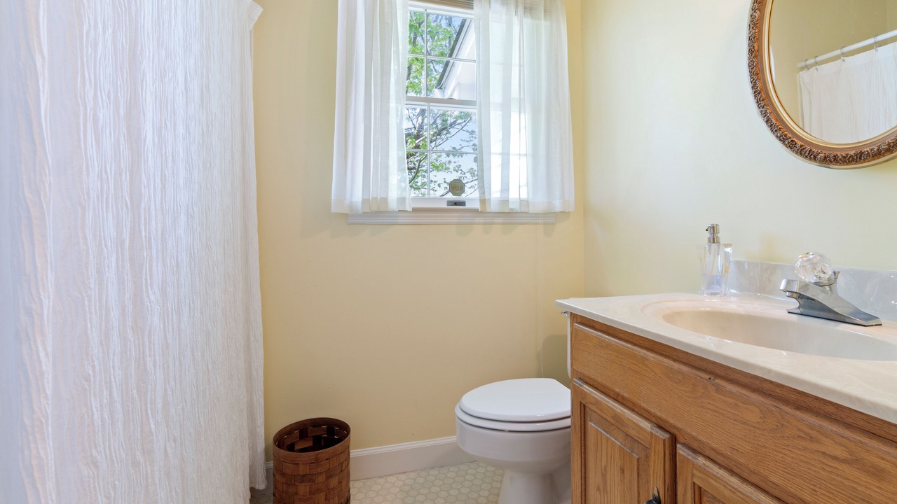 Photo of Bathroom in McMinn County