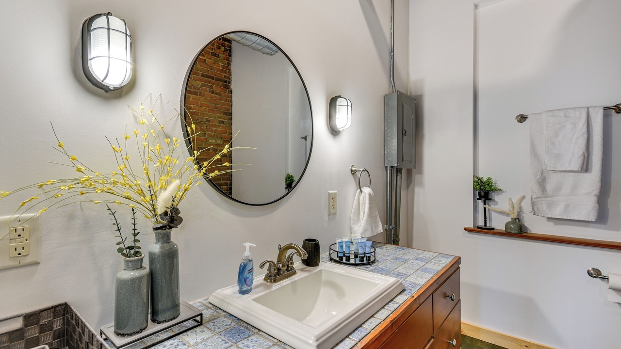 Photo of Bathroom in Hannibal