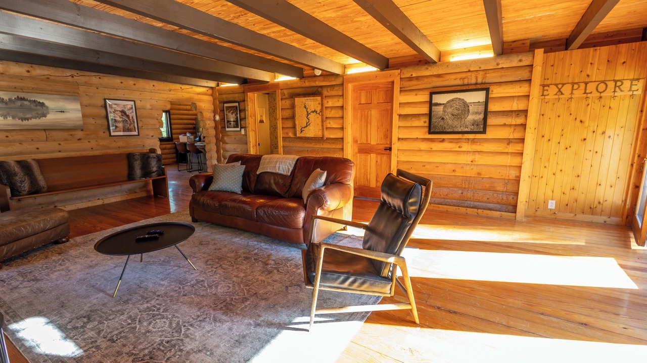 Photo of Livingroom in Sullivan