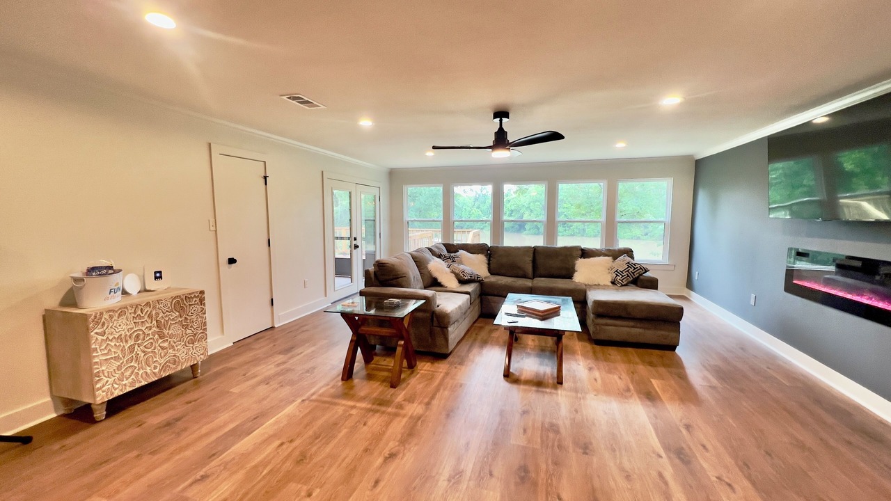 Photo of Livingroom in Denham Springs