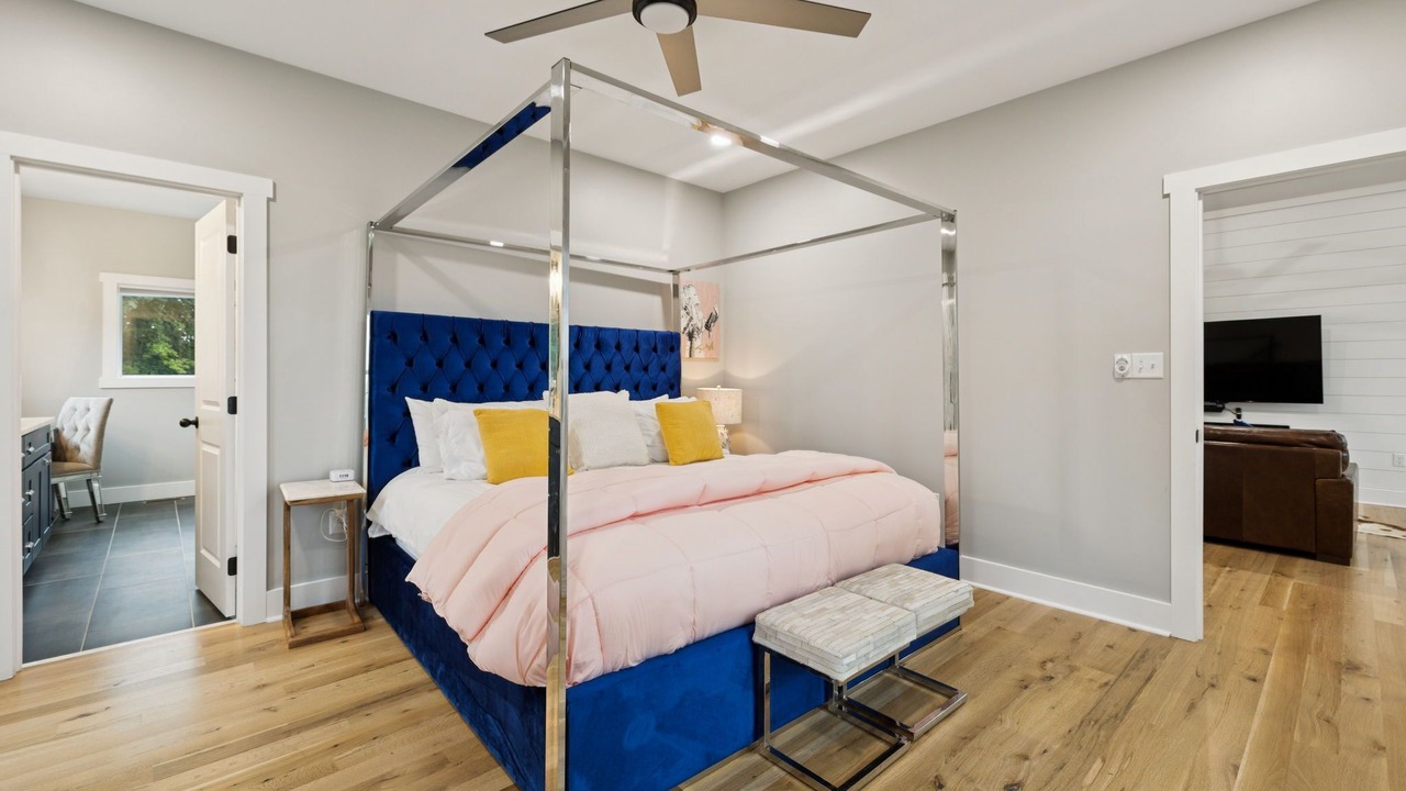 Photo of Bedroom in Smithville