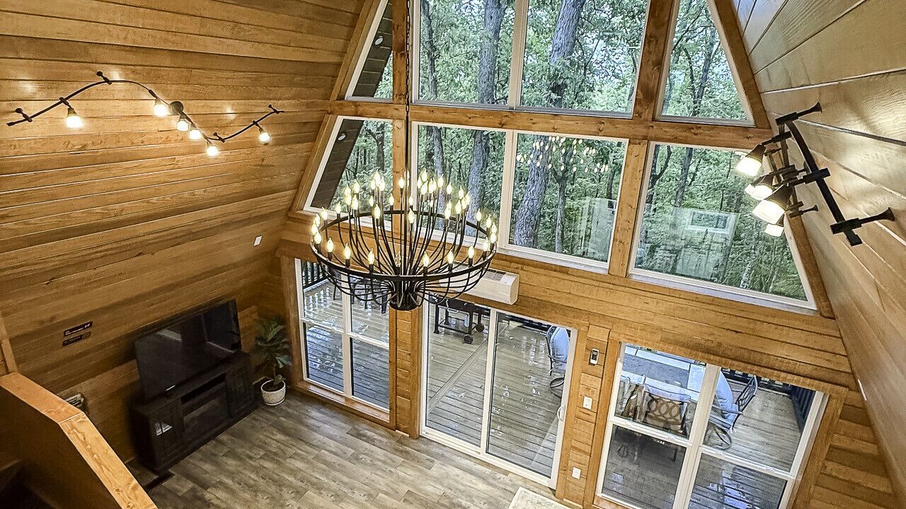 Photo of Livingroom in Jones Mills