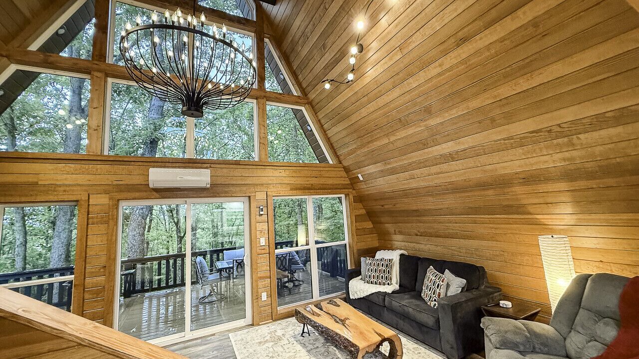 Photo of Livingroom in Jones Mills