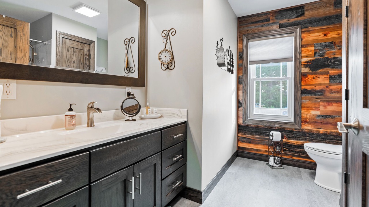 Photo of Bathroom in La Farge