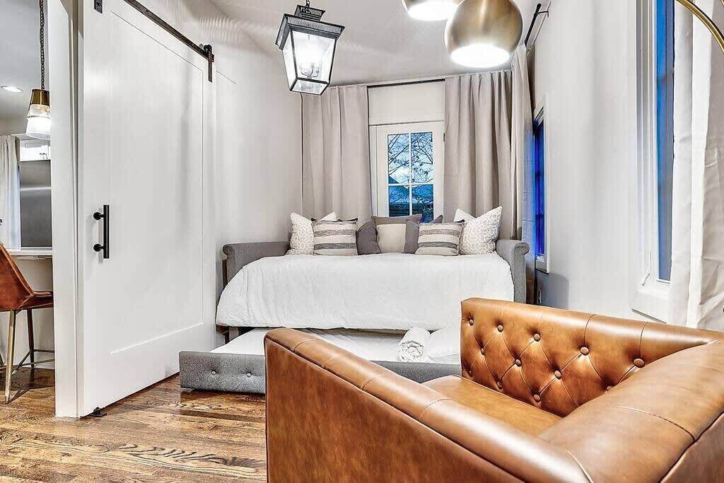 Photo of Bedroom in Hillsboro West End