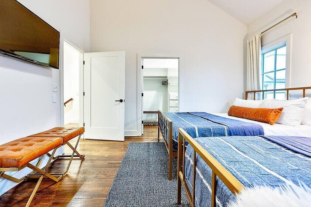 Photo of Bedroom in Hillsboro West End