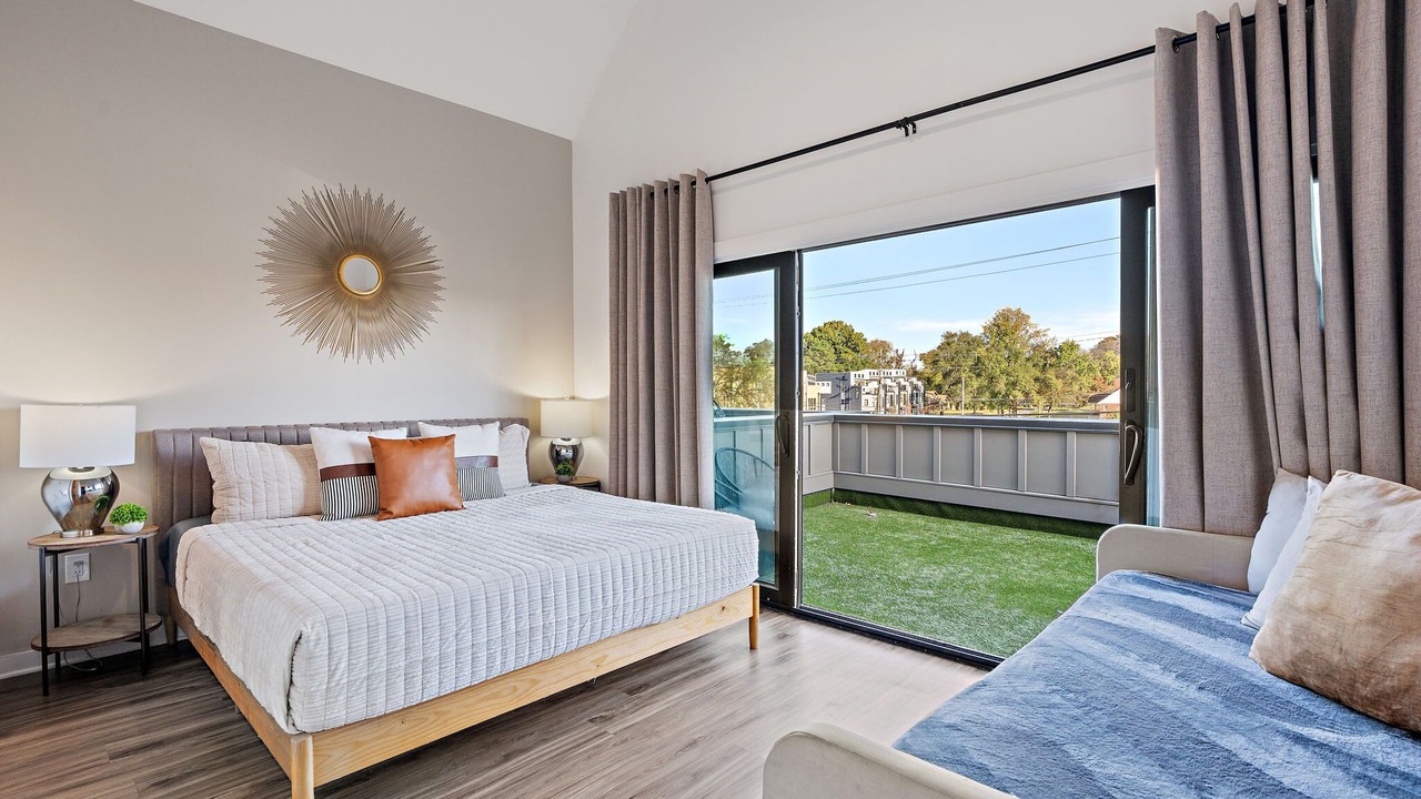 Photo of Bedroom in Cleveland Park