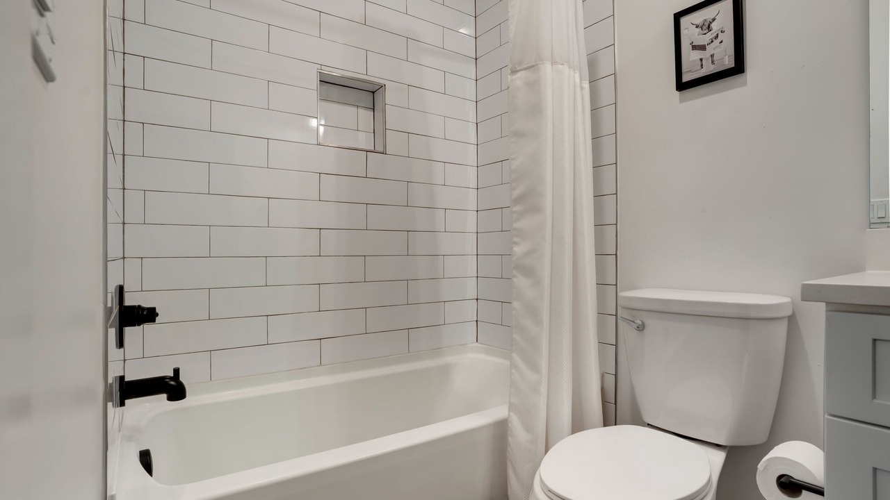 Photo of Bathroom in Cleveland Park