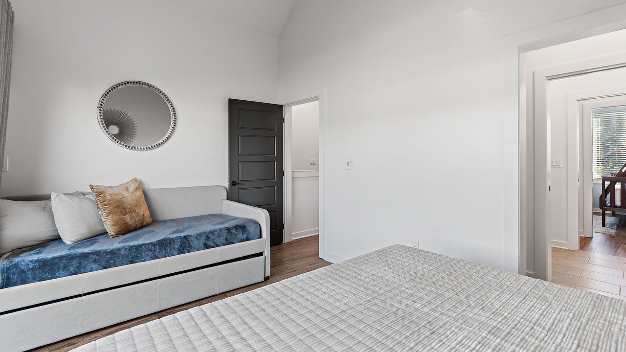 Photo of Bedroom in Cleveland Park