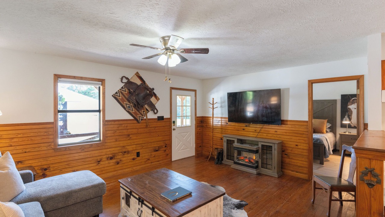 Photo of Livingroom in Idlewild