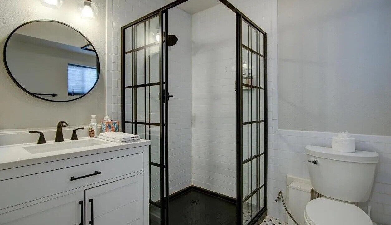 Photo of Bathroom in Piney