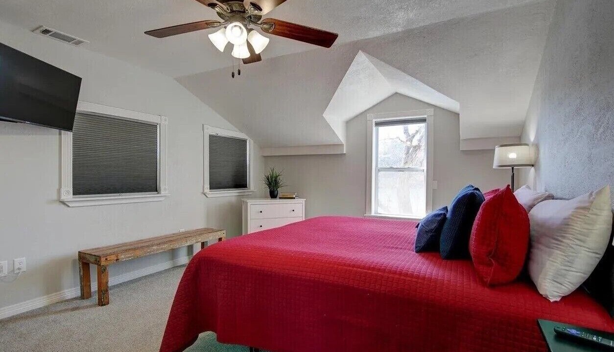 Photo of Bedroom in Piney