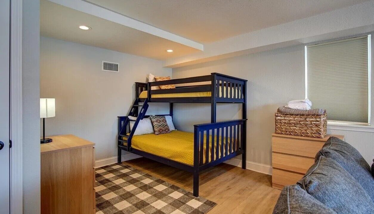 Photo of Bedroom in Piney