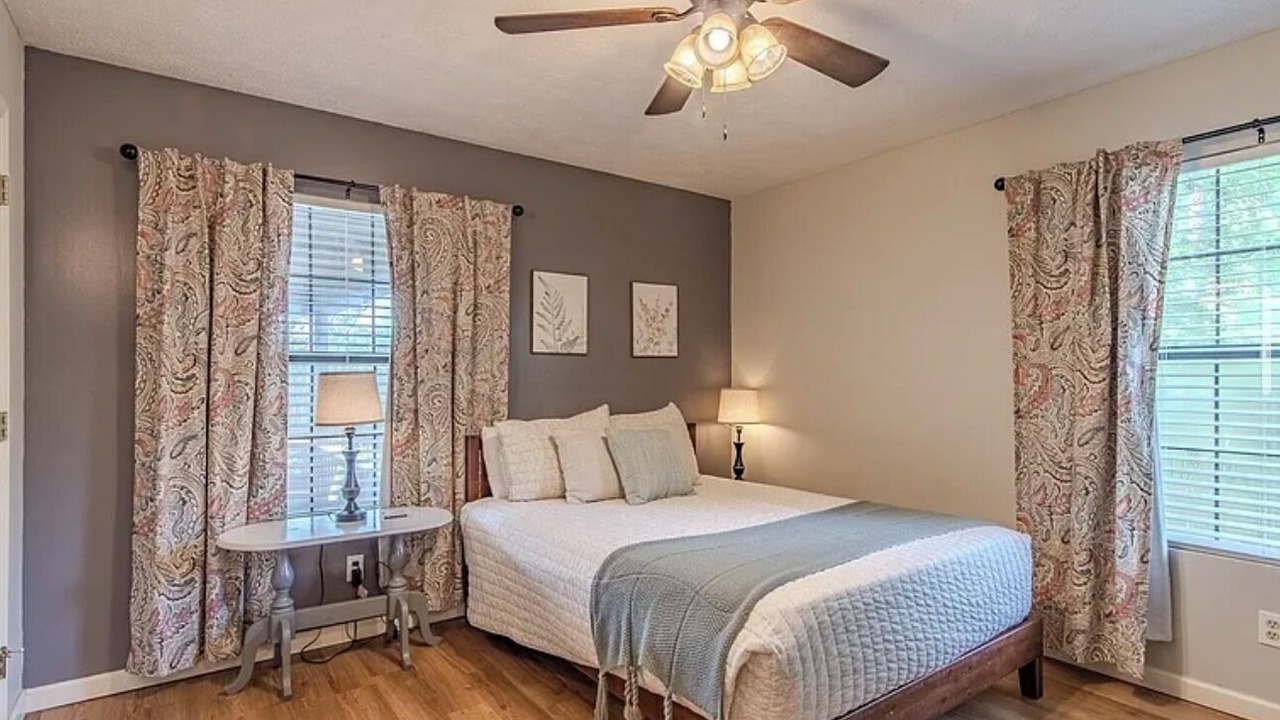 Photo of Bedroom in Counce