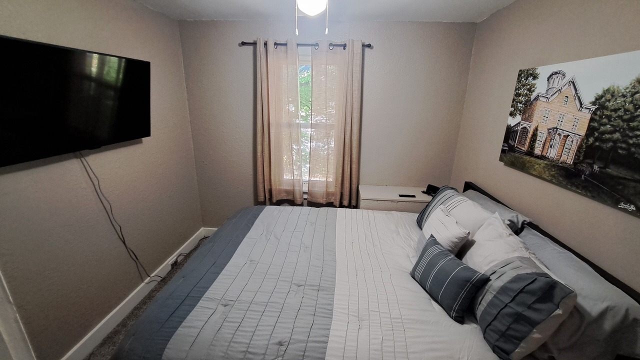 Photo of Bedroom in Dubuque