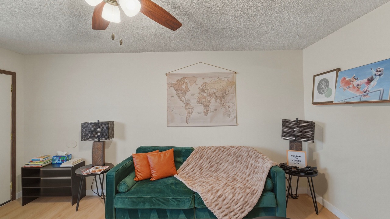Photo of Livingroom in Garden City