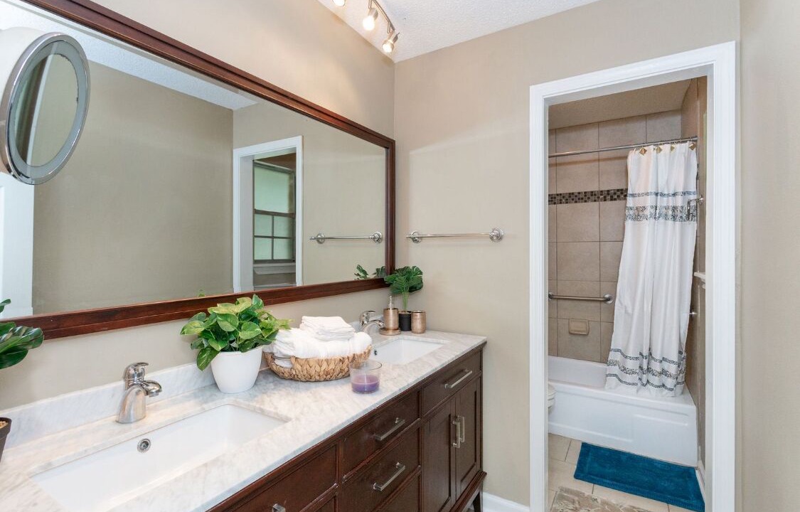 Photo of Bathroom in Park Forest - LA North