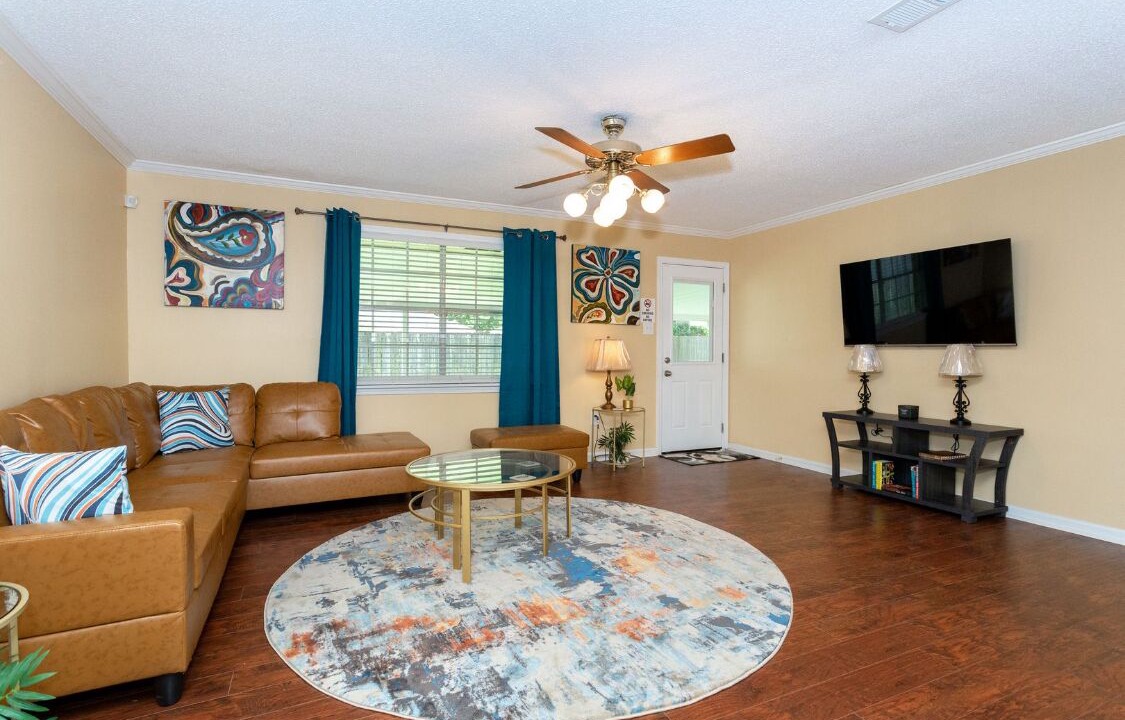 Photo of Livingroom in Park Forest - LA North