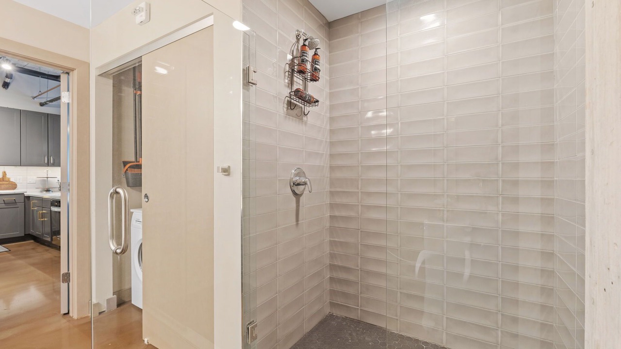 Photo of Bathroom in Warehouse District