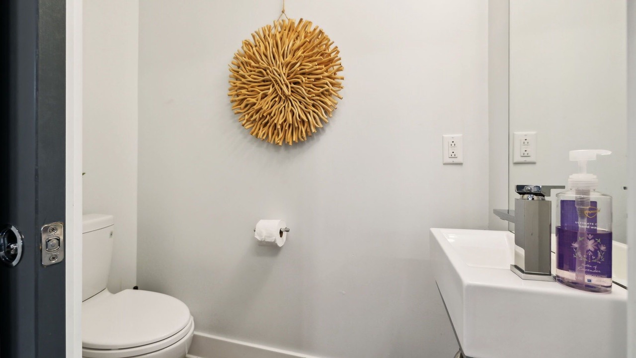 Photo of Bathroom in Cleveland Park