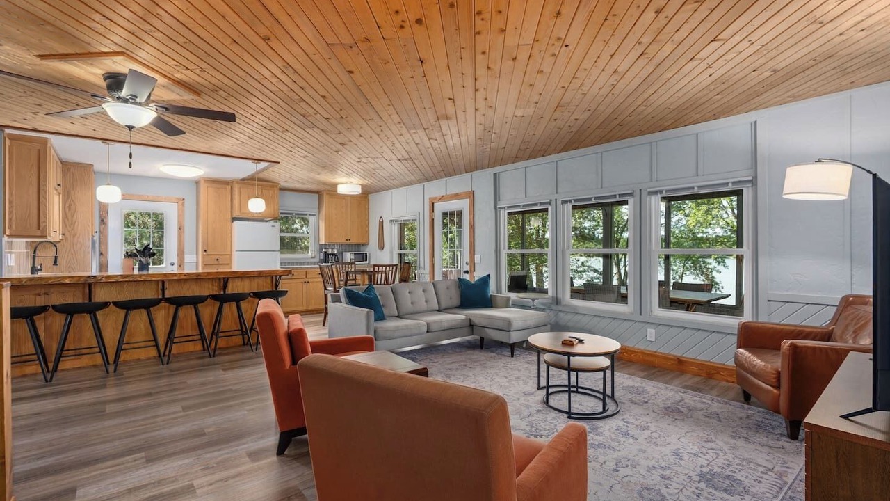 Photo of Livingroom in Barron County