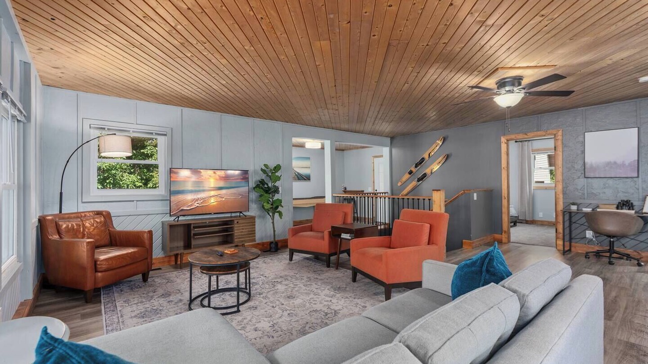 Photo of Livingroom in Barron County