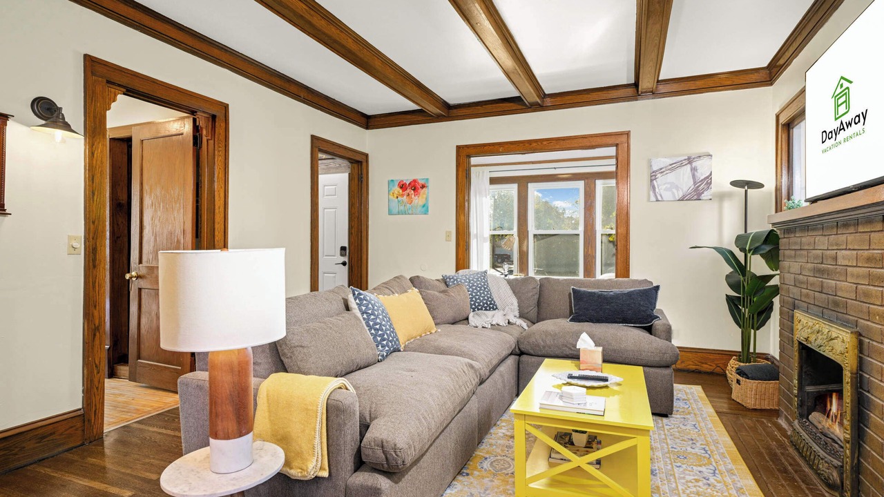 Photo of Livingroom in Lyn-Lake