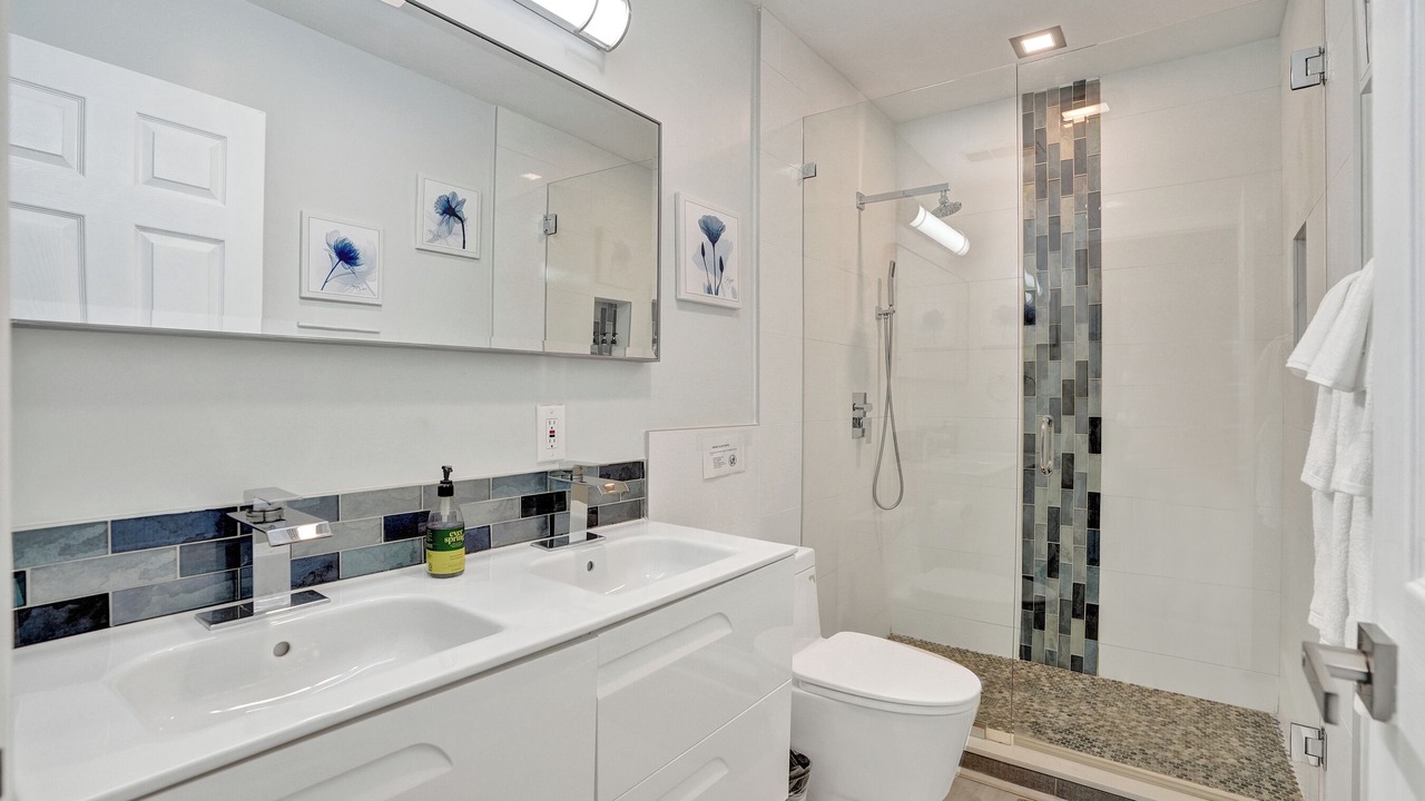 Photo of Bathroom in Coral Ridge