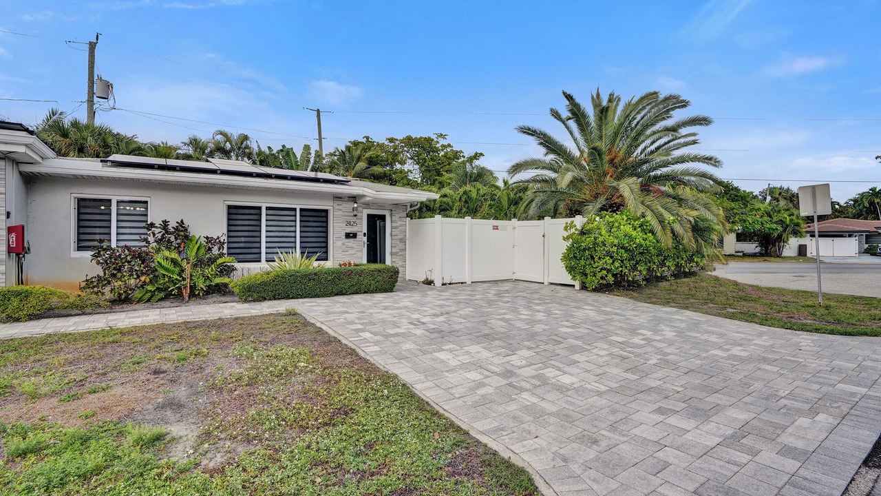 Photo of Outdoor in Coral Ridge