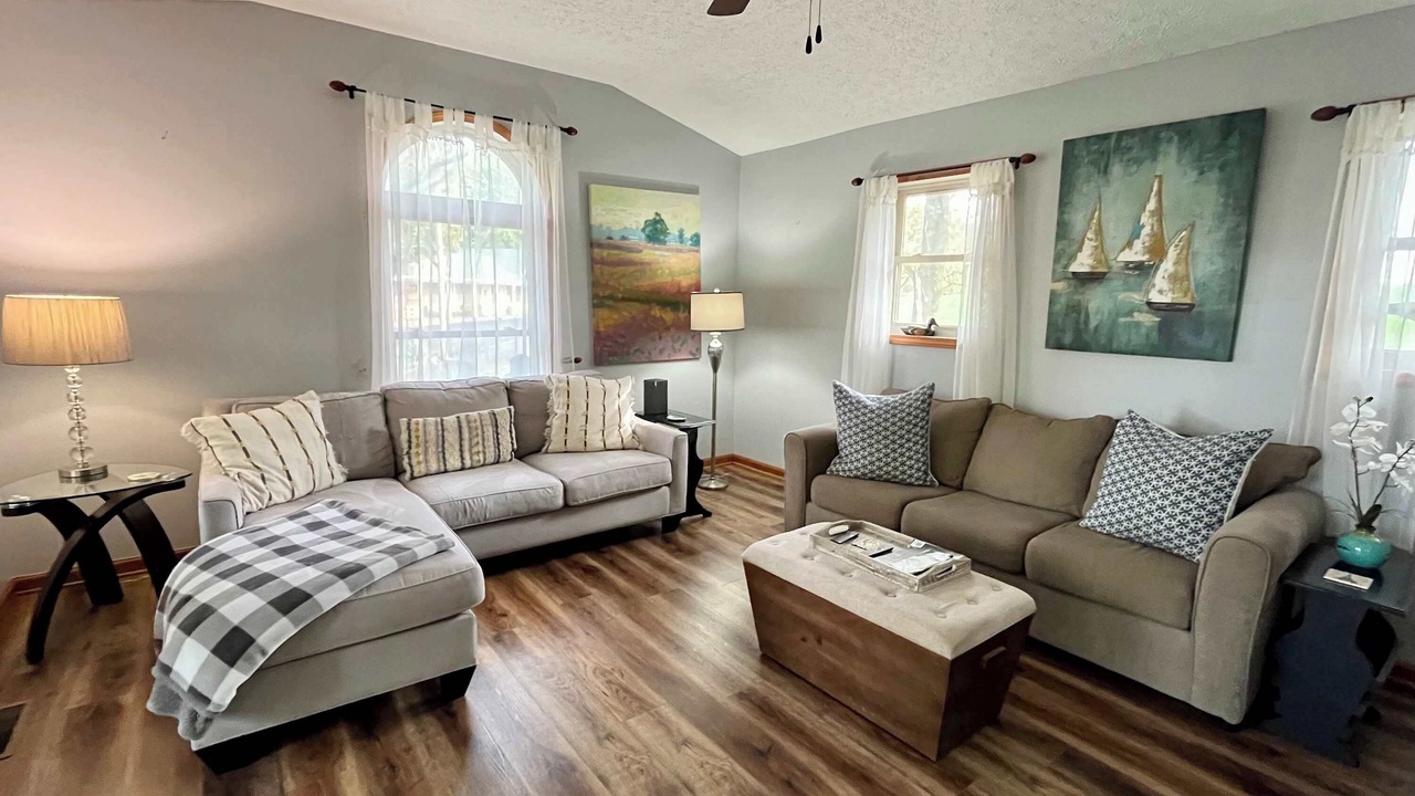 Photo of Livingroom in Scottsville