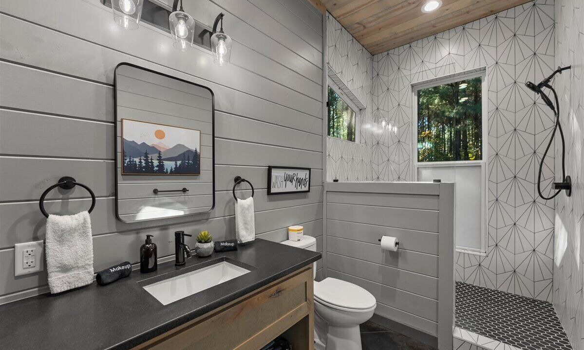 Photo of Bathroom in Pickens