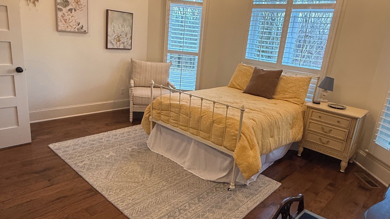 Photo of Bedroom in Morris Chapel