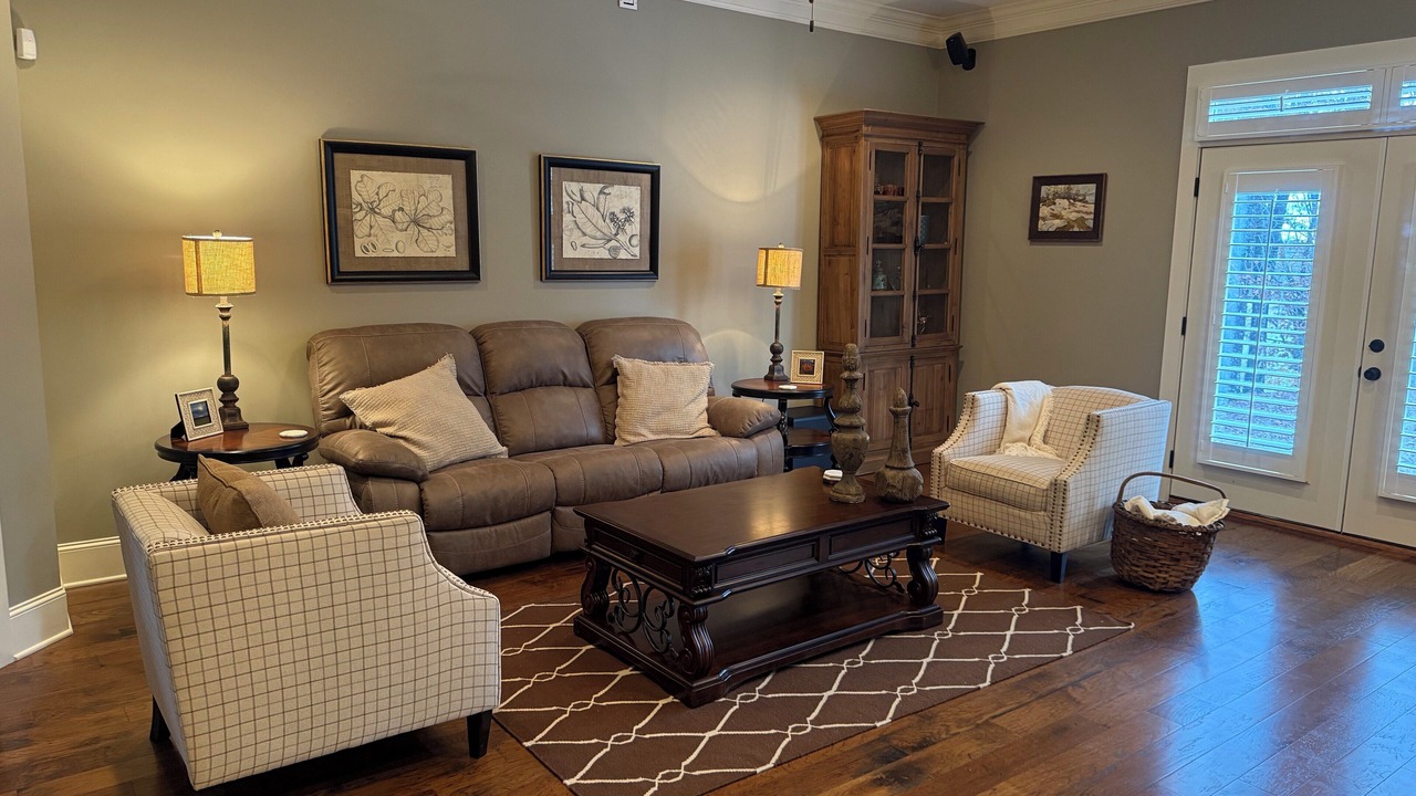 Photo of Livingroom in Morris Chapel