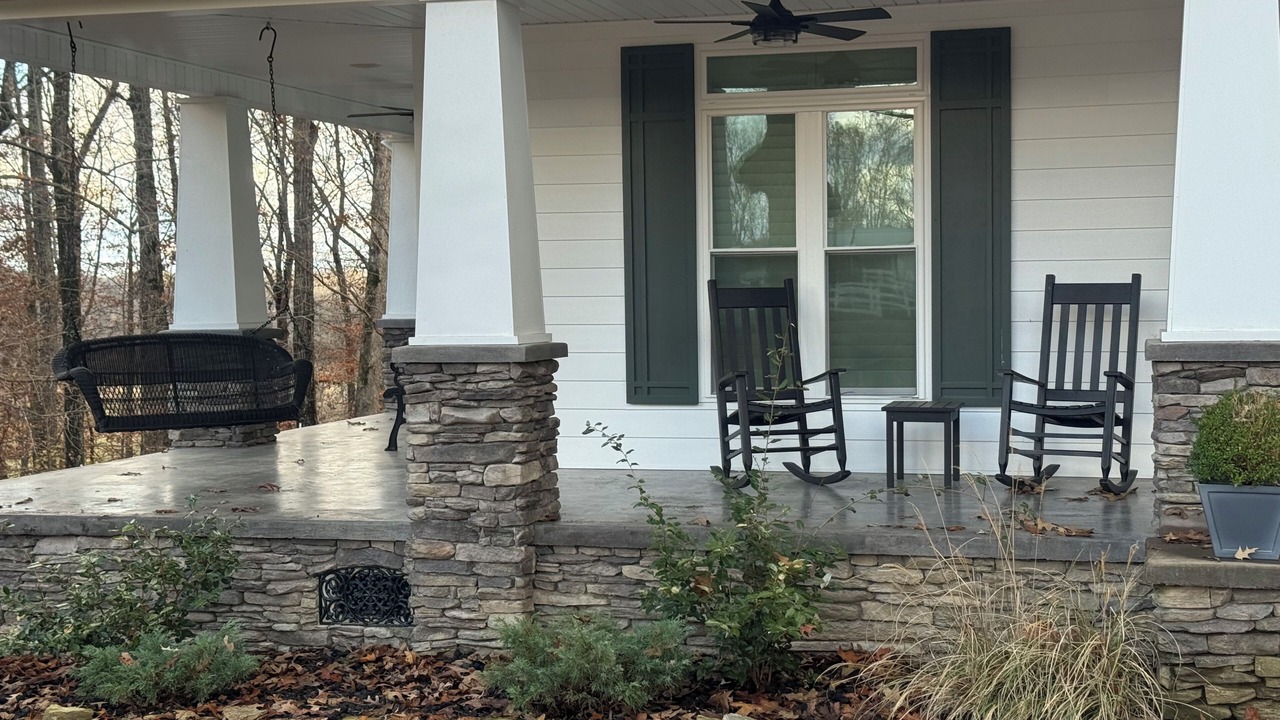 Photo of Patio Balcony in Morris Chapel