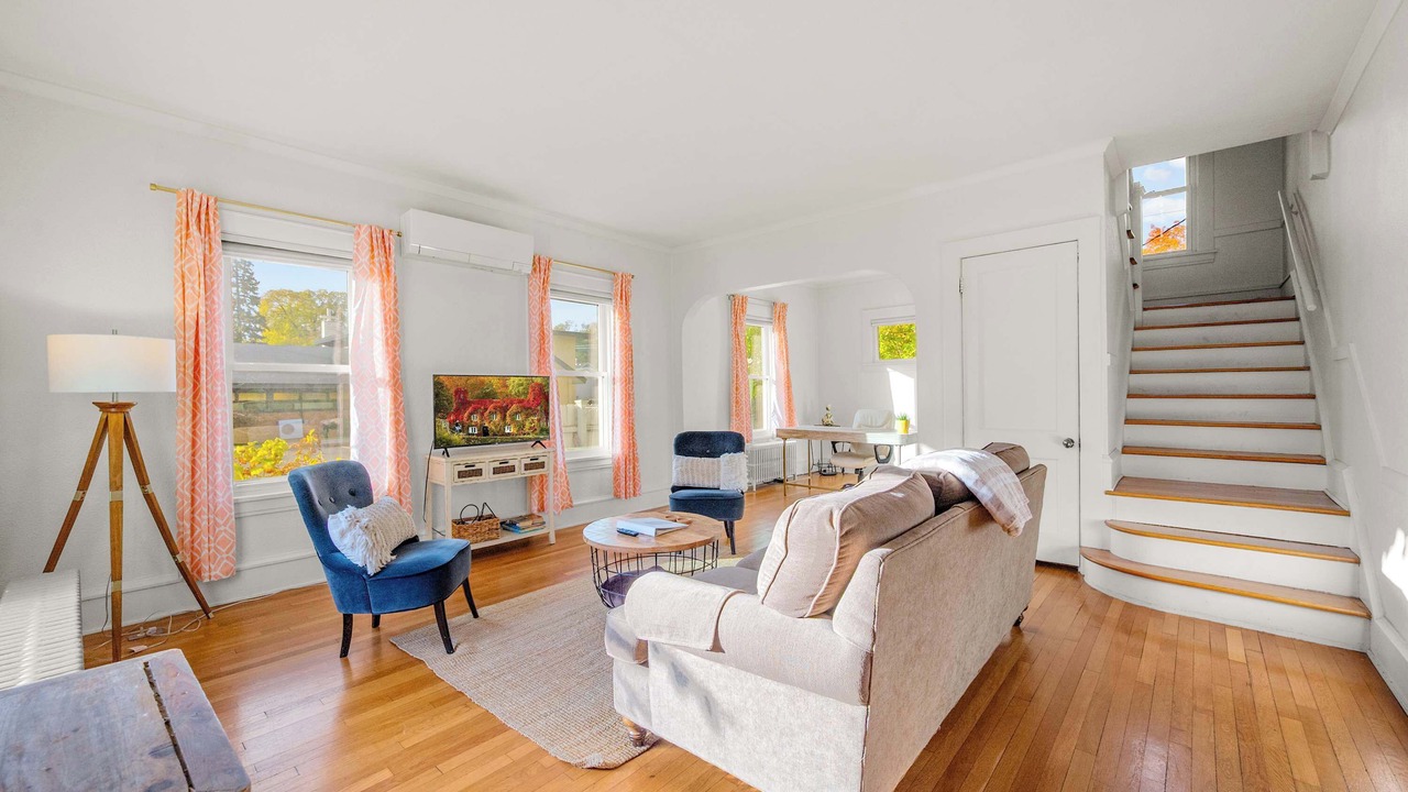 Photo of Livingroom in Southwest Minneapolis