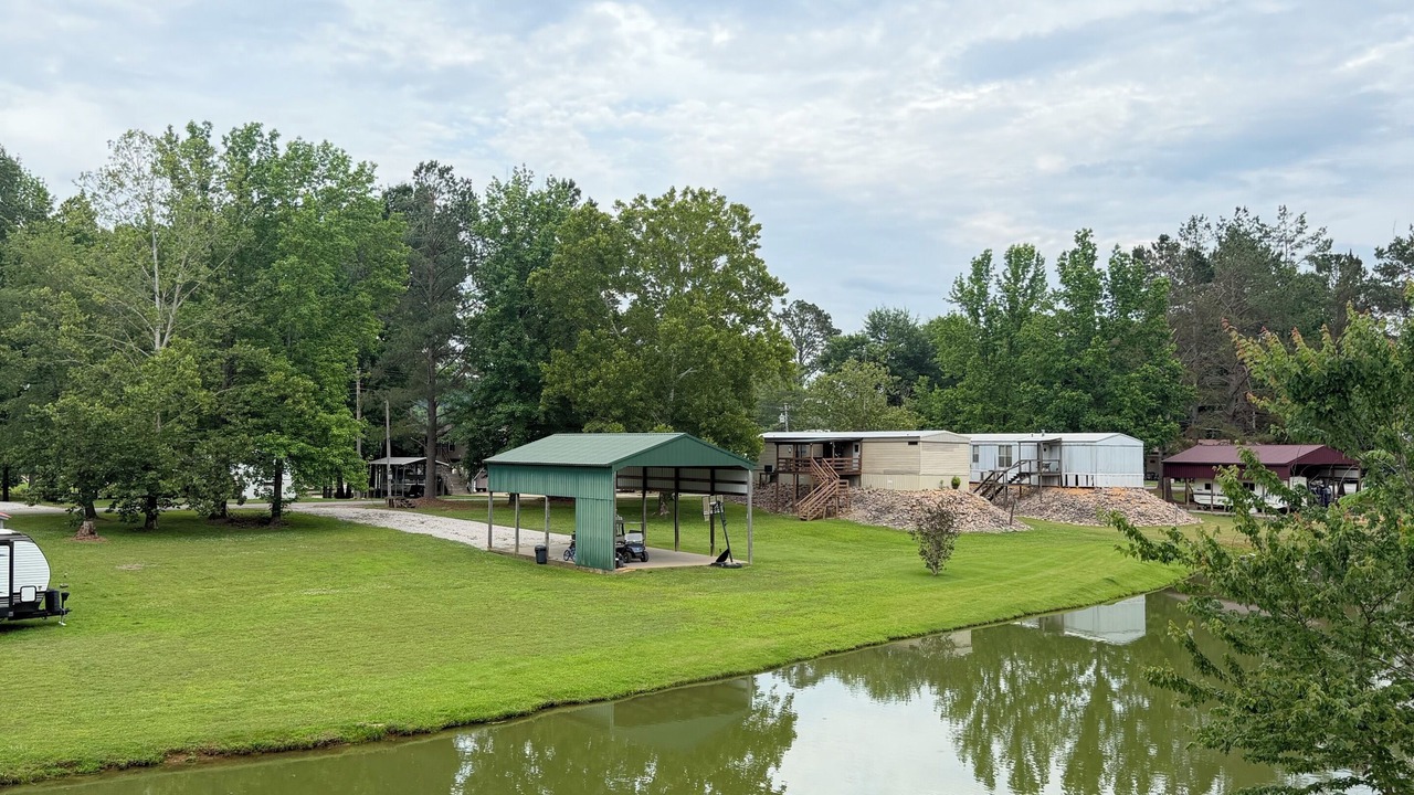 Photo of Others in Decaturville