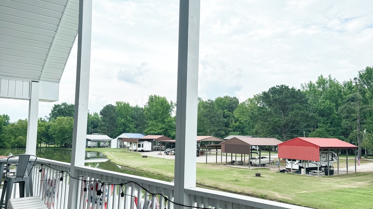 Photo of Patio Balcony in Decaturville