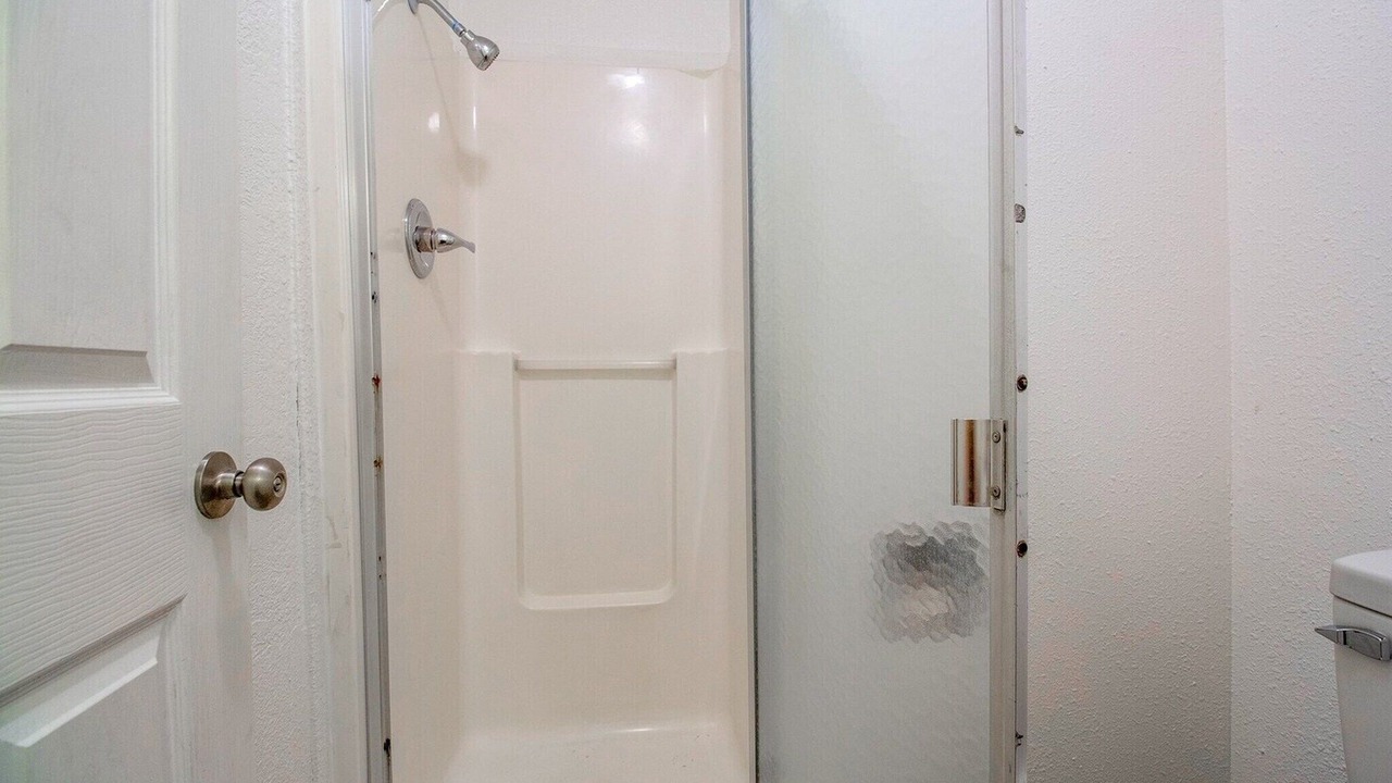 Photo of Bathroom in Seiling