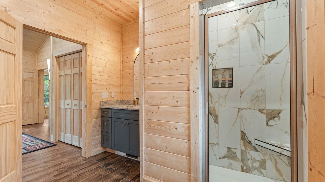 Photo of Bathroom in Ridgedale