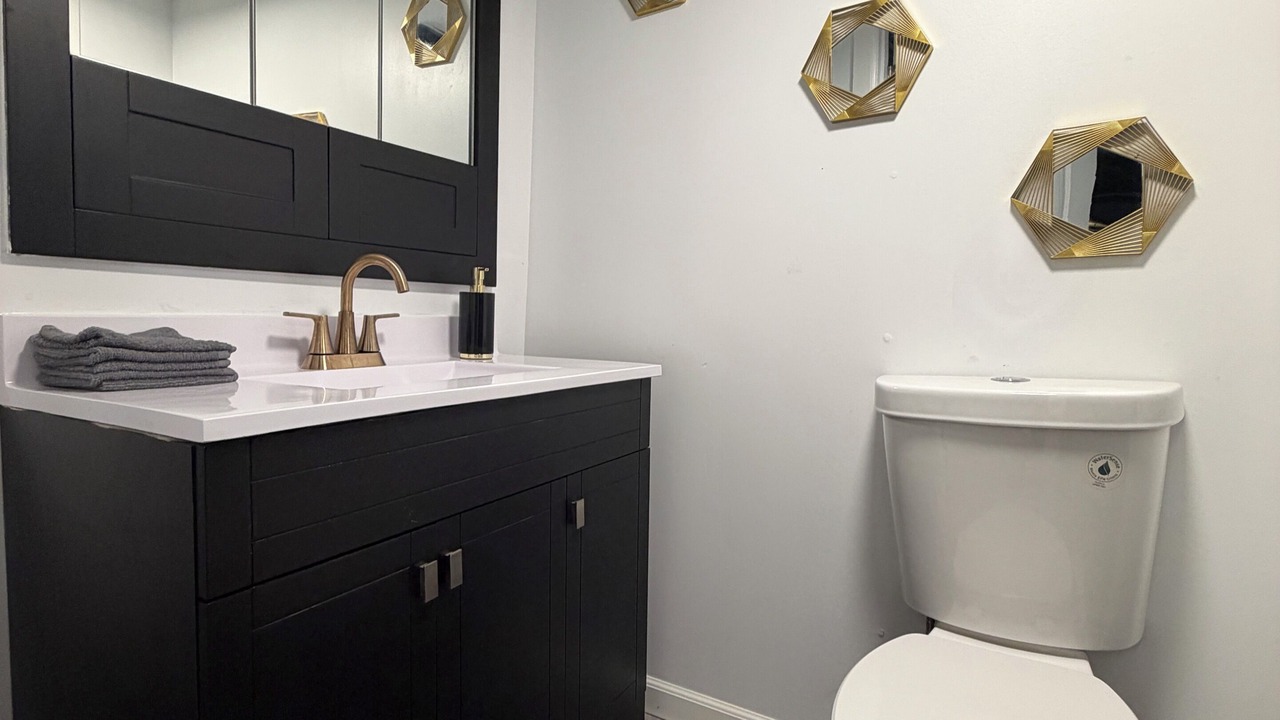Photo of Bathroom in Inglefield