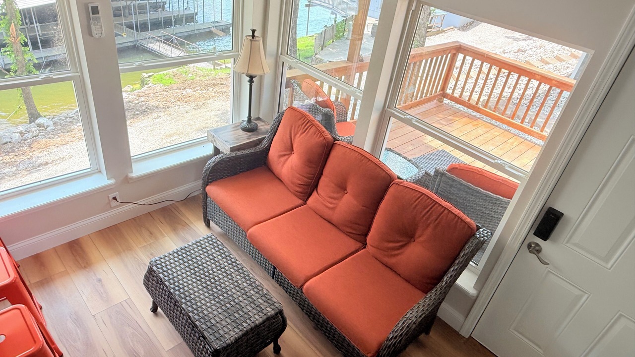 Photo of Livingroom in Osage Beach
